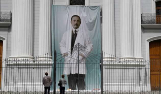 Imagen de José Gregorio Hernández en una iglesia de Caracas