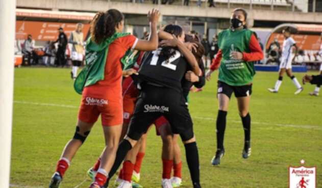 América femenino