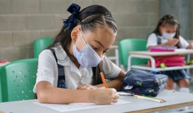 Colegios clases estudiantes