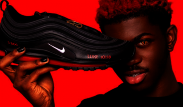Zapatillas 'satánicas' del rapero Lil Nas X