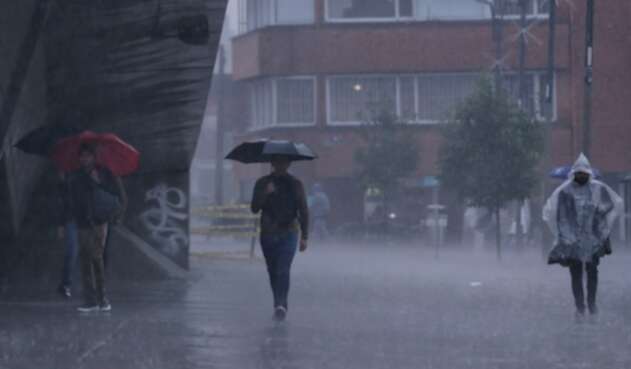 Fuertes lluvias azotan a Bogotá en marzo de 2021