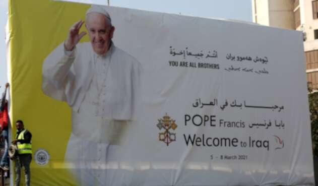 Papa Francisco llega a Irak