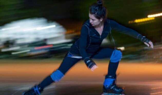 Acosan a patinadora en Bogotá Acosan a patinadora en Bogotá