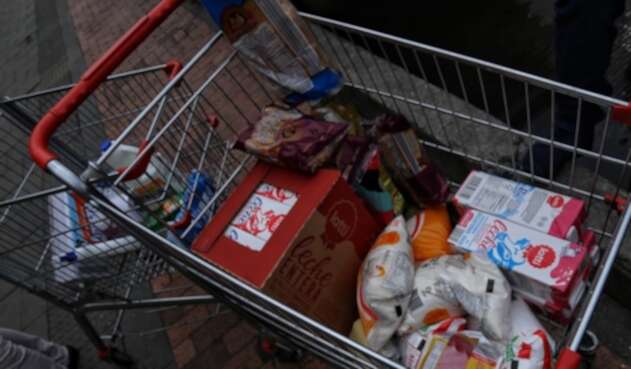 Alimentos de la canasta familiar
