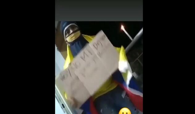 Joven no puede ir a marchar en Cali porque la mamá no lo deja