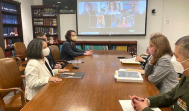 La vicepresidenta y Canciller, Marta Lucía Ramírez, tras reunirse con la presidenta de la Comisión Interamericana de Derechos Humanos (CIDH), Antonia Urrejola; la Secretaria Ejecutiva, María Claudia Pulido; y los Comisionados