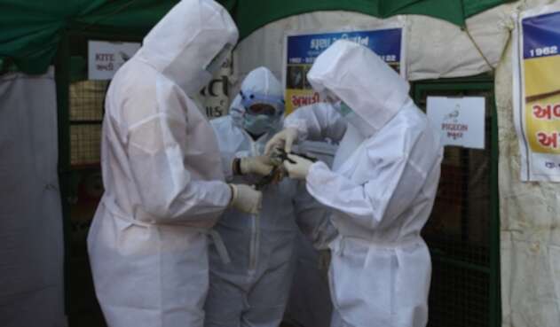 Personal sanitario atiende contagios