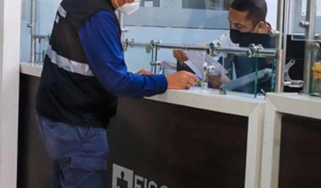 Durante las investigaciones para dar con el paradero del policía, desaparecido el 3 de junio, se encontró su motocicleta completamente incinerada.