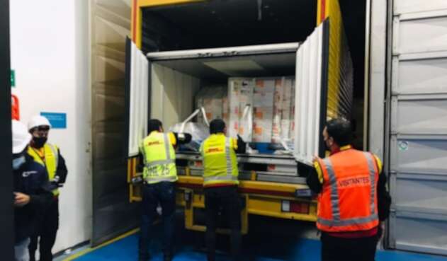 Vacunas de Sinovac llegan a Colombia Vacunas de Sinovac llegan a Colombia