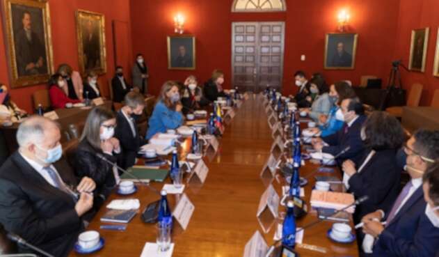 Reunión del Gobierno con delegados de la CIDH.