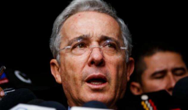 Alvaro-uribe-Mauricio-Alvarado.jpg