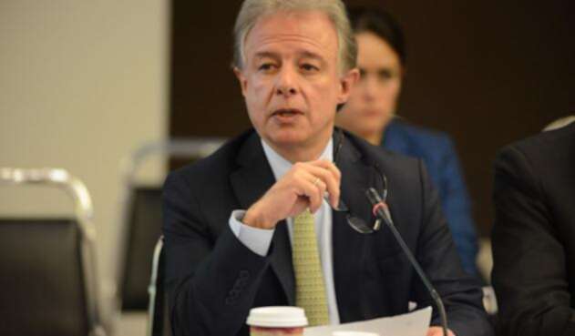 AndrésGonzálezDíazCOLPRENSAREFLAFM1.jpg