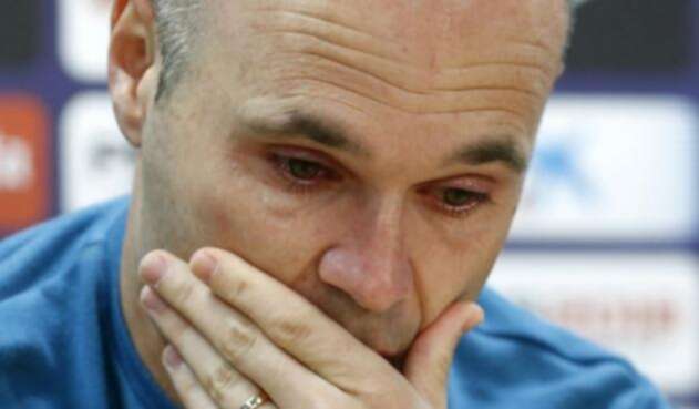 AndrésIniestaRetiroFCBarcelonaAFP.jpg