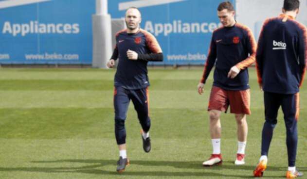 AndresIniestaFCBarcelonaFotoOficial.jpg