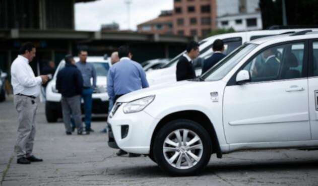 AutoCarroenBogotaFotoRefCOLPRENSA.jpg