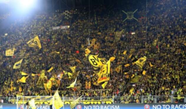 BVBSIGNALIDUNAPARK1OFICIALCHAMPIONS.jpg