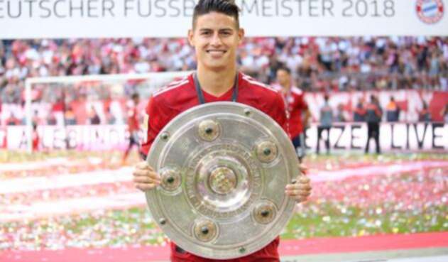 BayernJamesFotoOficialBUNDESLIGA1.jpg