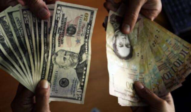 Bolívares-LA-FM-AFP.jpg