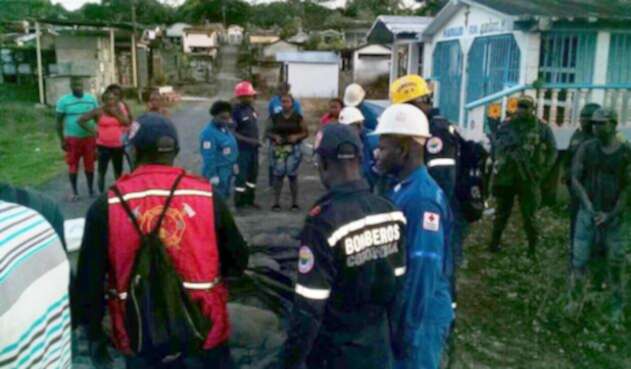 BomberosQuibdoMinaSuministrada.jpg