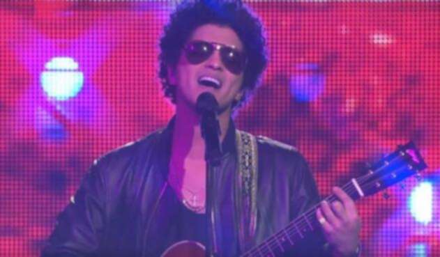Bruno-Mars-LA-FM-Video-difundido.jpeg