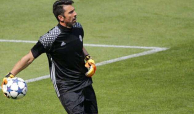 BuffonCardiffAFP.jpg
