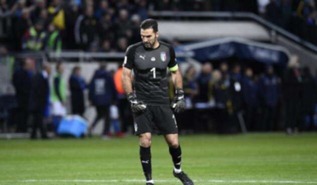 BuffonElimItaliaAFP.jpg