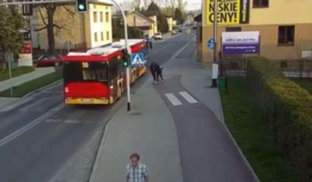Bus2.jpg