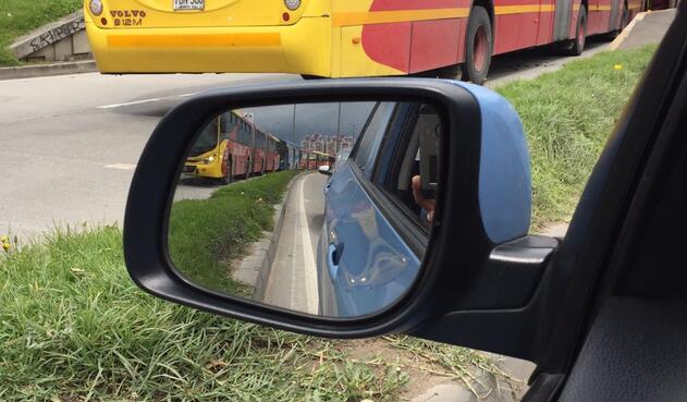 buses.jpg