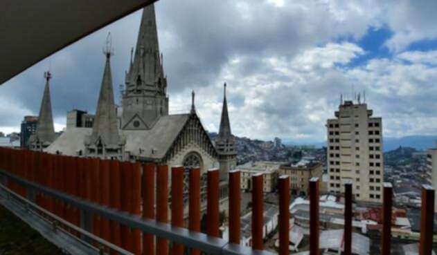 COLP_EXT_052212.jpg