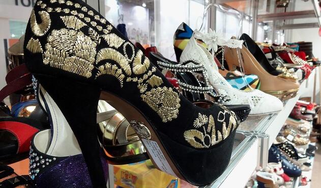 Calzado-zapatos-Colrpensa.jpg