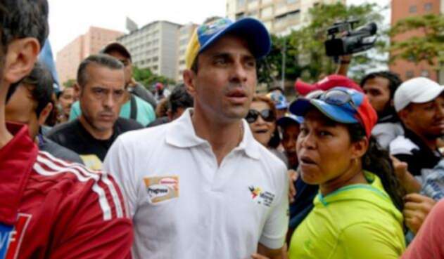 Capriles-AFP.jpg