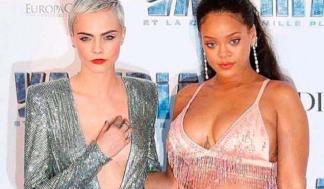 Cara-Delevingne-y-Rihanna-@gennybee.jpg