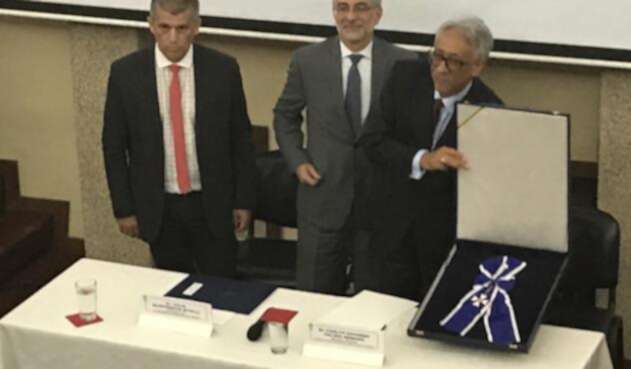 Carlos-Valdés-director-de-Medicina-Legal-LA-FM-.jpg