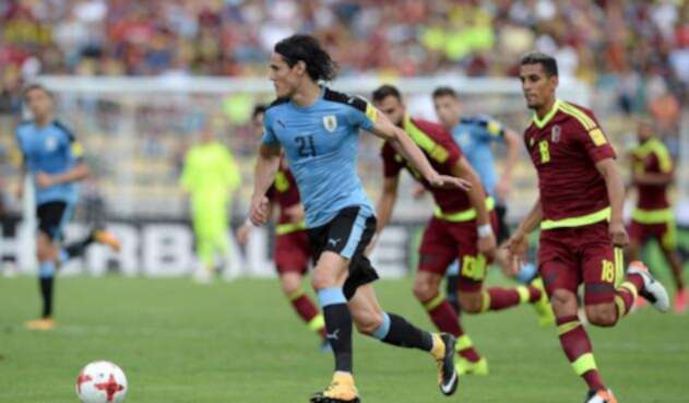 CavaniUruguayVeneFOTOFIFA.jpg