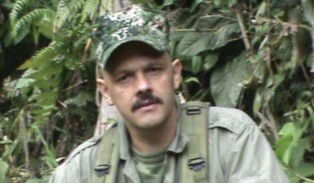 Colp_HF226627.jpg