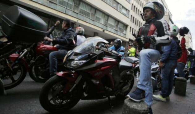 ConductorMotoBogotaRefCOLPRENSA.jpg
