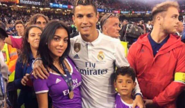 Cr7-Novia-@georginagio.jpg