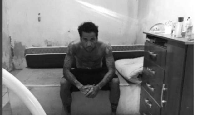Dani-Alves-LA-FM-instagram.jpg