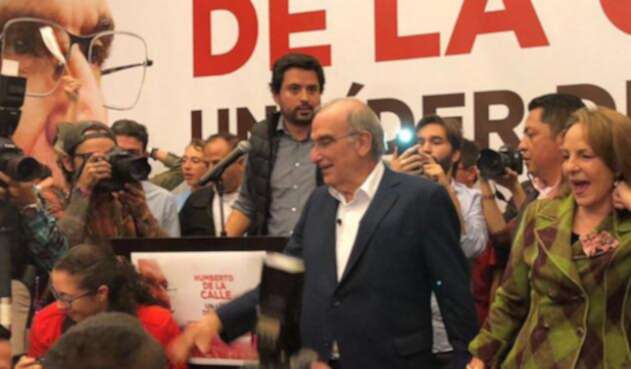De-la-calle-LA-FM-@DeLaCalleHum.jpg