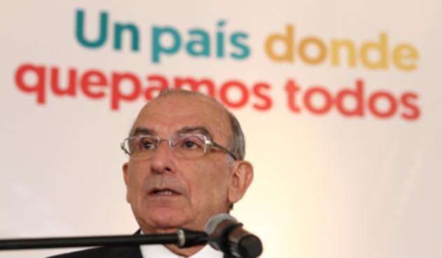 De-la-calle-LA-FM-Colprensa.jpg