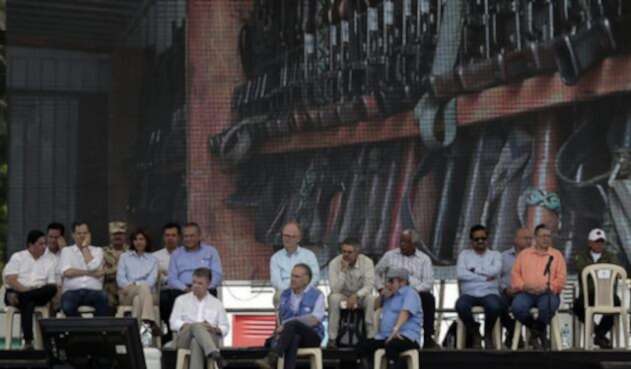 Dejación-de-armas.-Colprensa-Luisa-González.jpg