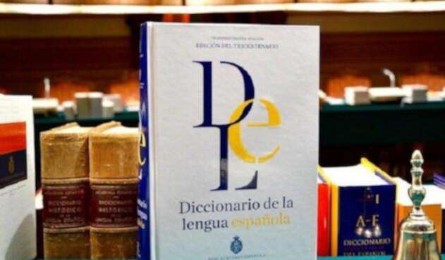 Diccionario-de-la-Real-Academia-Española.jpg