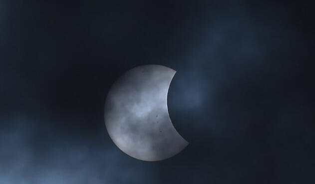 Eclipse-LA-FM-AFP.jpg