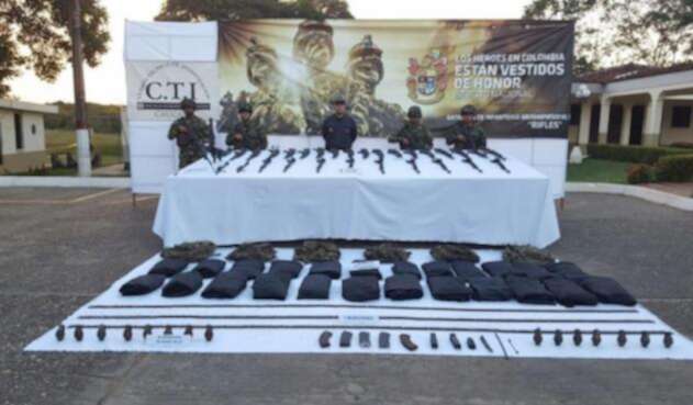Ejercito-LA-FM.jpg