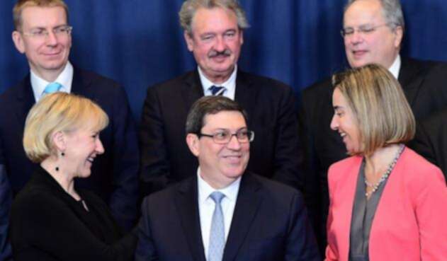 El-ministro-de-Relaciones-Exteriores-de-Cuba-Bruno-Rodríguez-Parrilla-y-la-Alta-Representante-de-la-UE-para-Relaciones-Exteriores-Federica-Mogherini-AFP.jpg