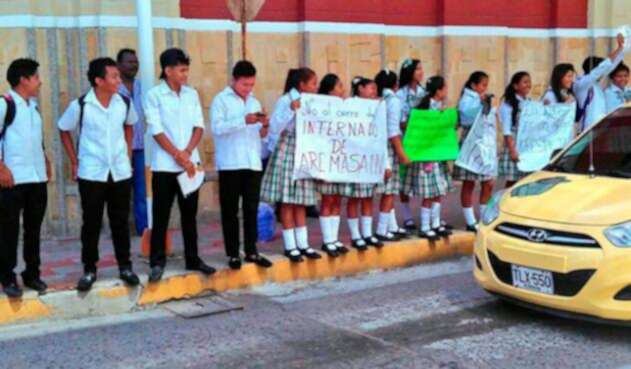 Estudiantes-Internado-de-Aremasain-Suministradas-a-LA-FM.jpg