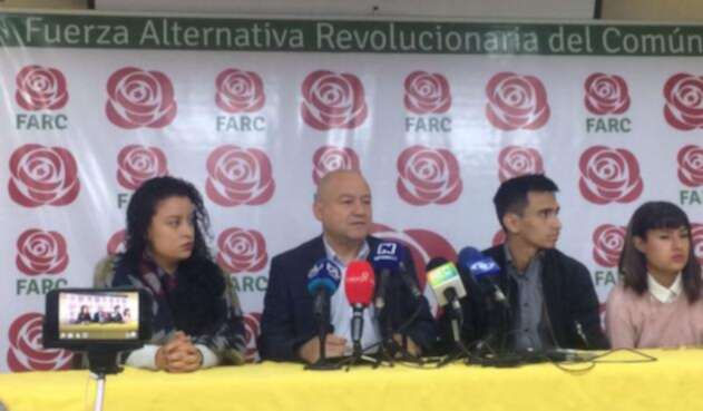 Farc-LA-FM1.jpg