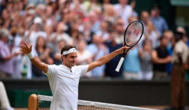 FedererWimbledonSemiGo1OFICIAL1.jpg