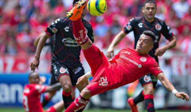 FernandoUribeTolucaChilenaFOTOOFICIALTOLUCAFC.jpg