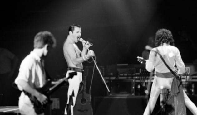 FreddieMercuryARCHIVOLAFM1.jpg